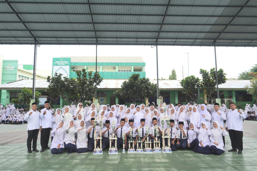 Paskibra MTsN 2 Medan Raih Prestasi Gemilang di Ajang Sangkala Season 2 