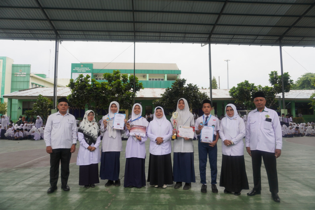 Empat Siswa MTsN 2 Medan Raih Prestasi Gemilang di Ajang Nasional dan Provinsi