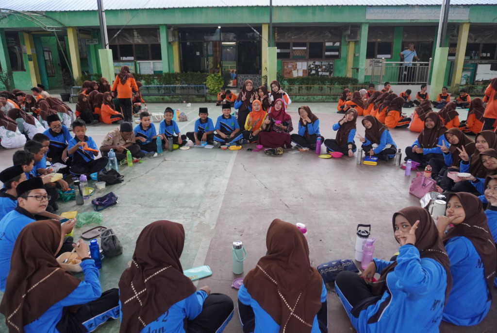 MTsN 2 Medan Jalin Kebersamaan Melalui Program Sarapan Sehat Bersama