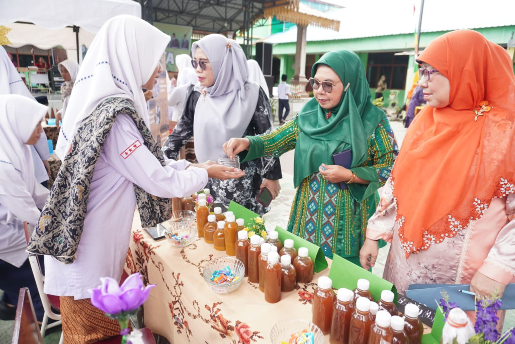 Panen Karya P5RA MTsN 2 Medan 