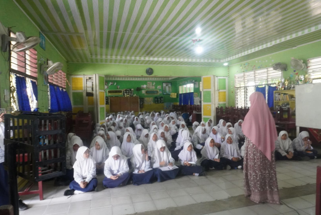 Kegiatan Keputrian MTsN 2 Medan Bentuk Karakter Siswi