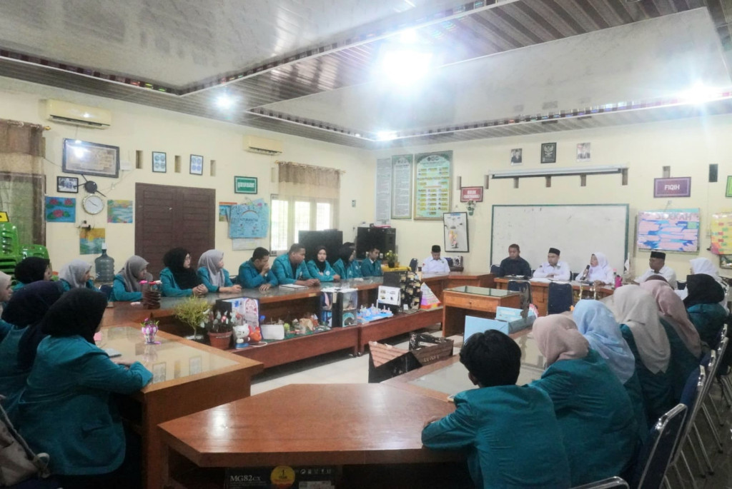 MTsN 2 Medan Terima Mahasiswa PPL dari UNIMED