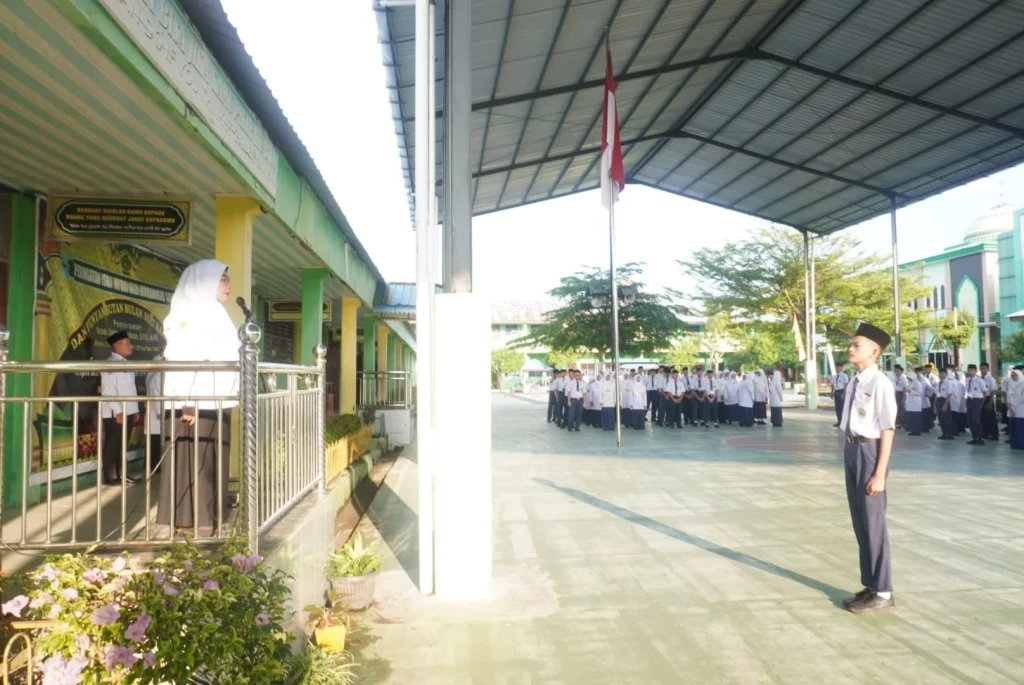 Semangat dan Disiplin Warnai Pembukaan Ujian Madrasah Kelas IX
