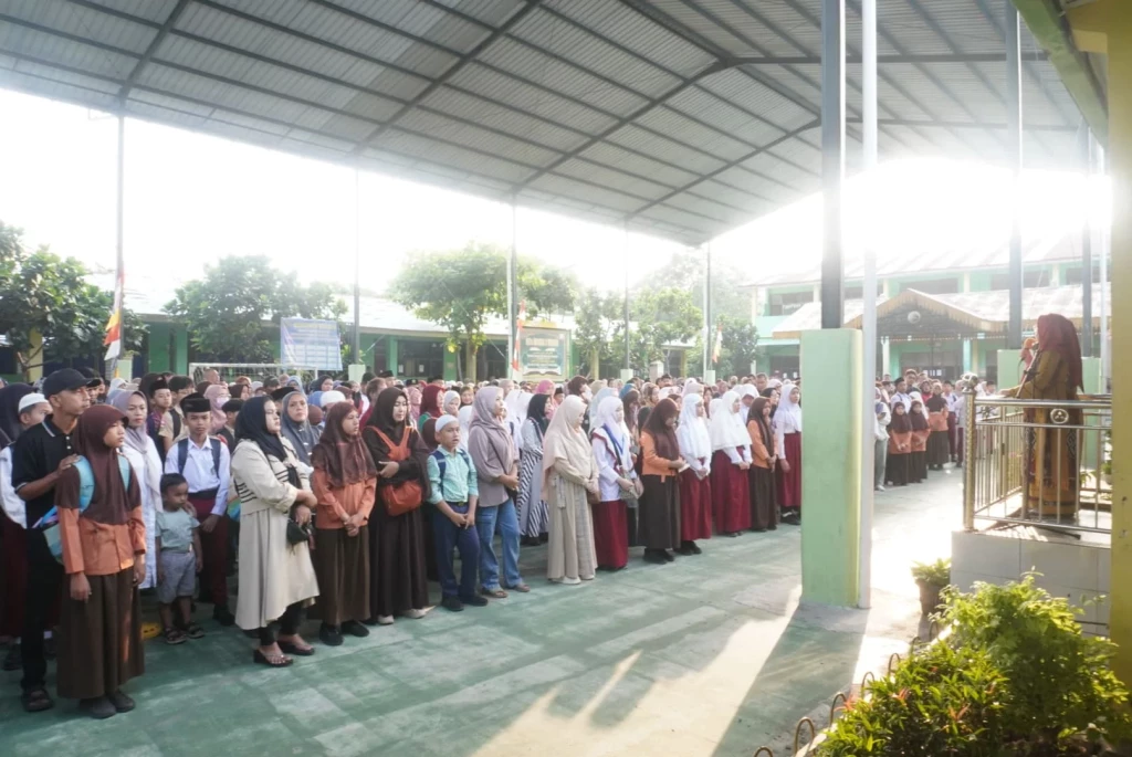 Semangat Hardiknas Warnai Pembukaan Tes CBT MTsN 2 Medan