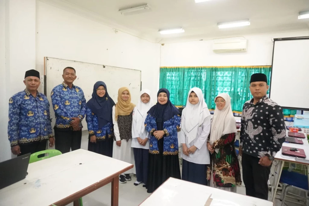 Langkah Gemilang Dua Siswi MTsN 2 Medan Berlaga di OSN Tingkat Provinsi