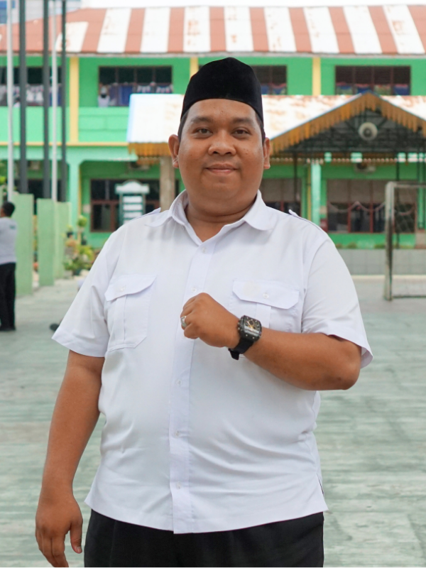 Adlan Lufti Siregar, S.Pd