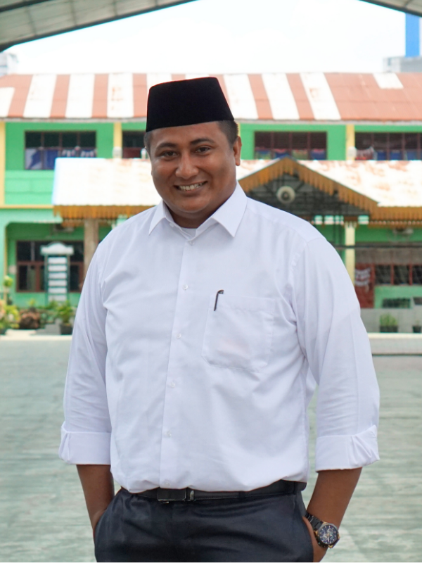 Muhammad Iqbal Ali,S.Pd