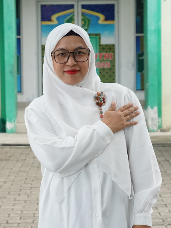 Nurhidayatul Akmal Mairo,S.Pd.I