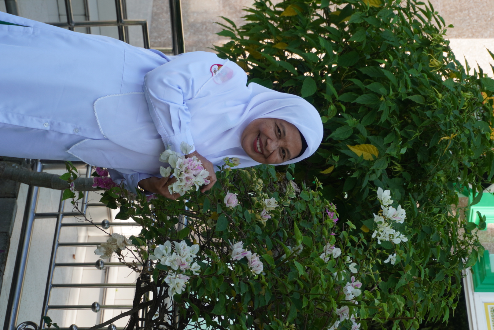 Dra. Minarni Harahap, MA